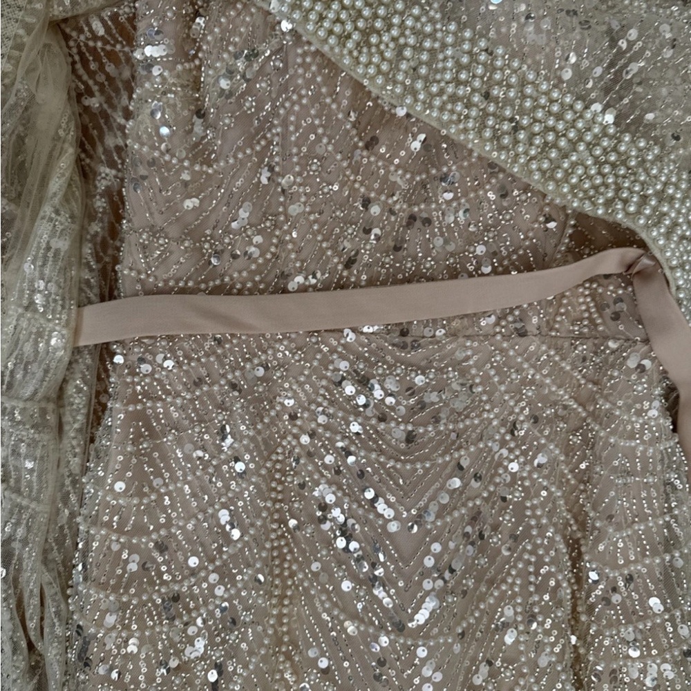 Women’s Beaded Gown Indian Dress With Detachable Cape New Size 6 - Picture 7 of 14